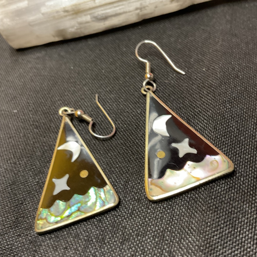 Elegant alpaca and Black Triangle Mexico Earrings
